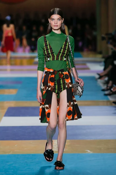 Look 34